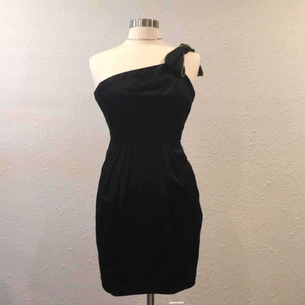 NWOT One-Shoulder BCBG Max Azria size 6 LBD